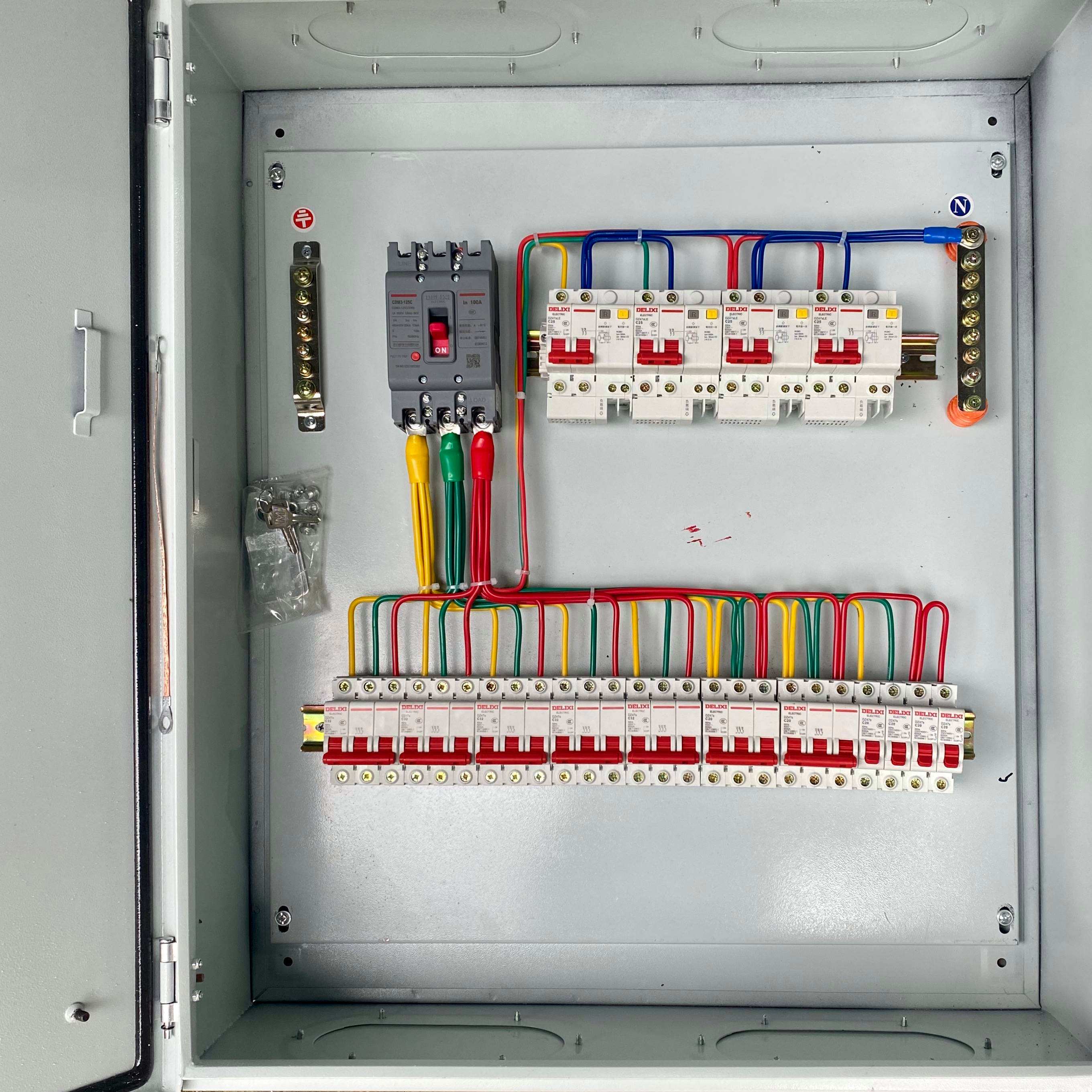 家用小配电箱的结构与线路控制原理